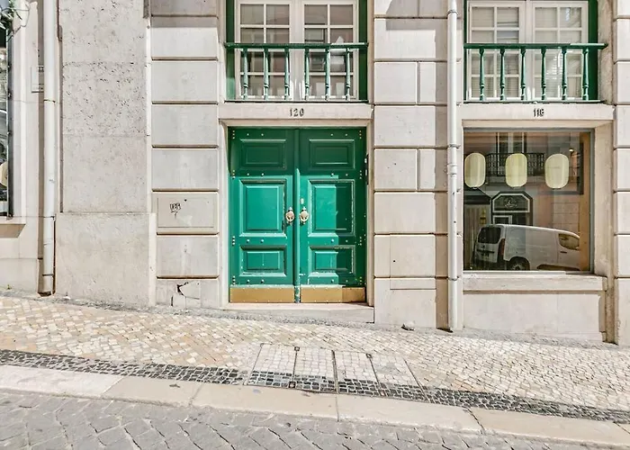 Made For The Lovers- Urban Charm In Chiado